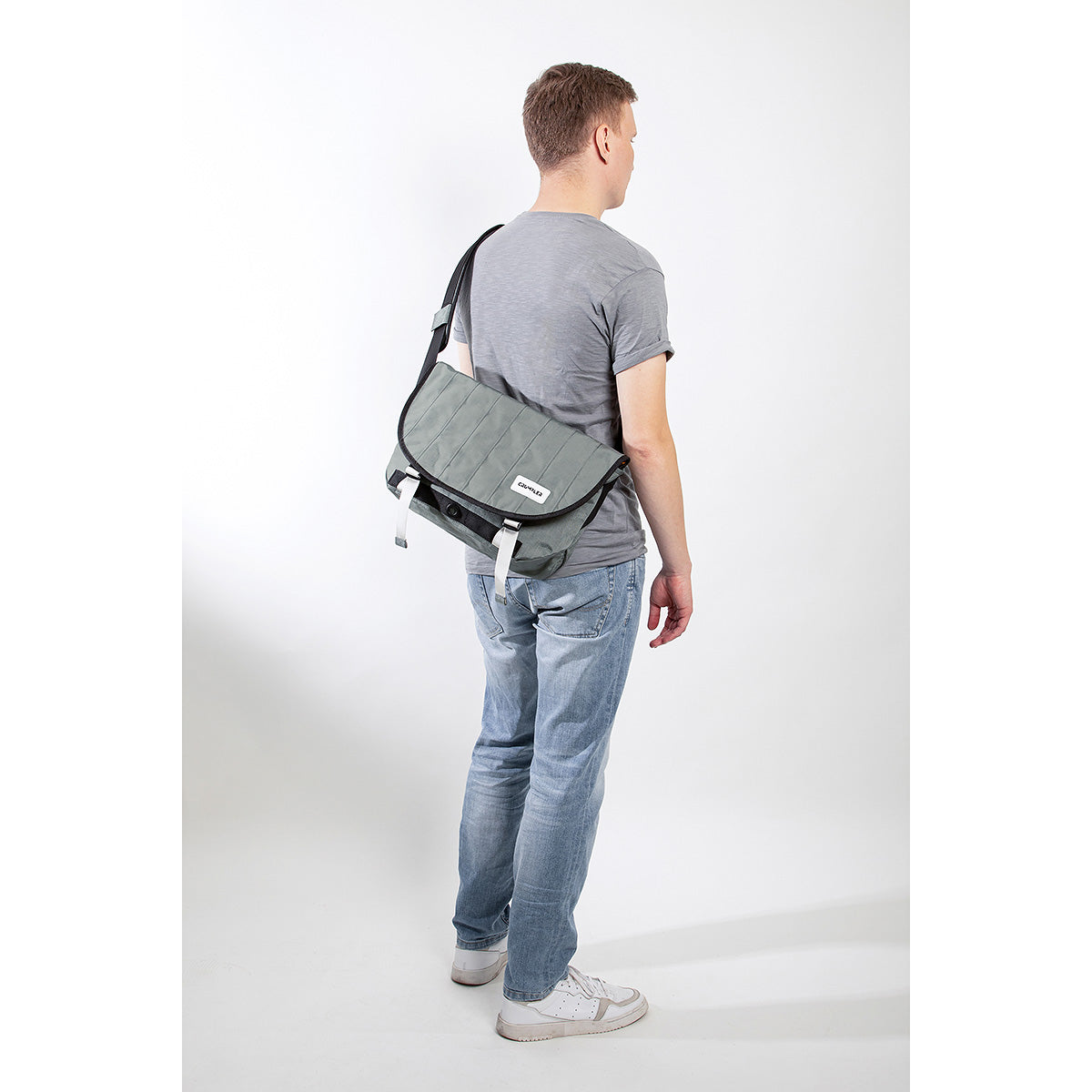 Dinky Di Companion 13"
