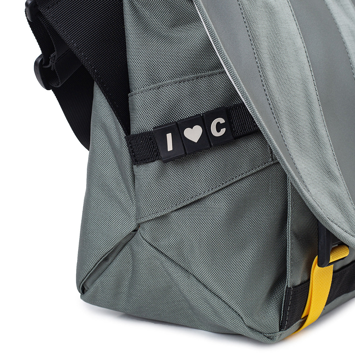 Dinky Di Messenger 16''