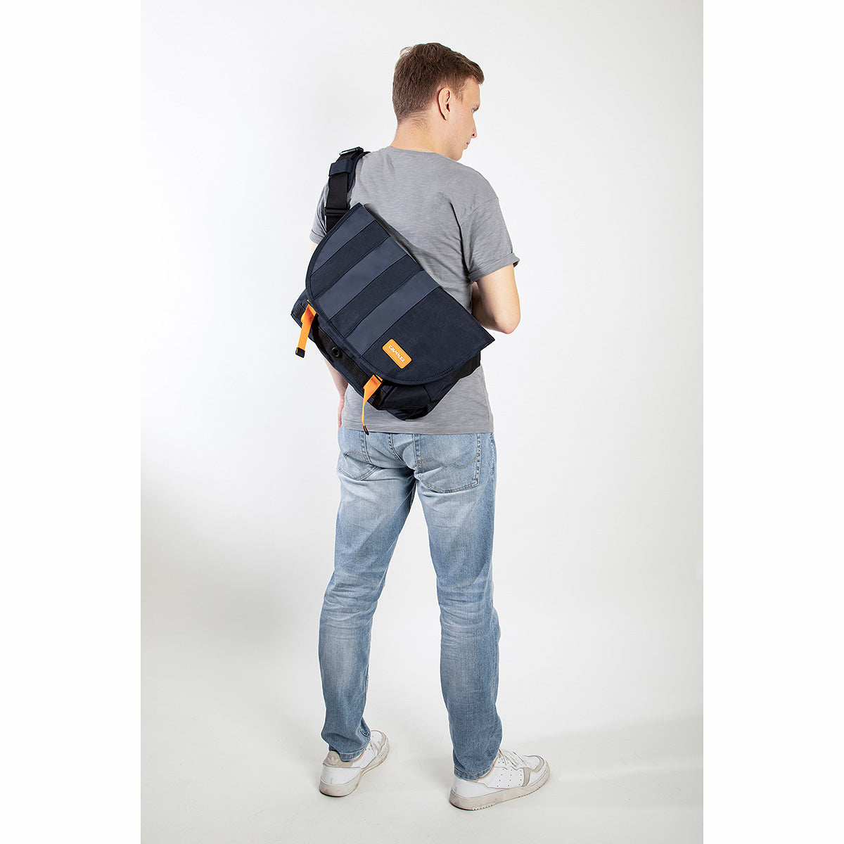 Dinky Di Messenger 16''